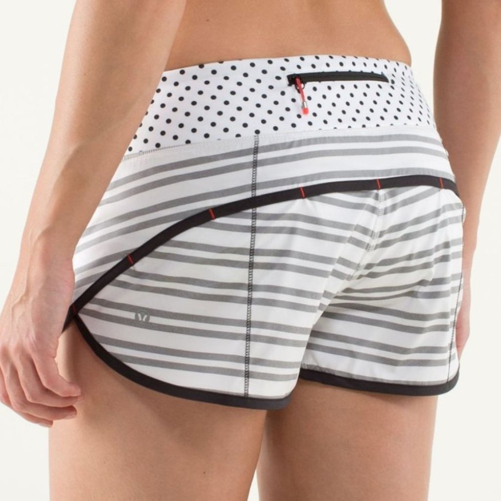 Lululemon Polka Dot Striped Speed Shorts Size 2